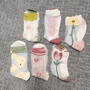 Floral and Heart Patterned Womens Socks Set